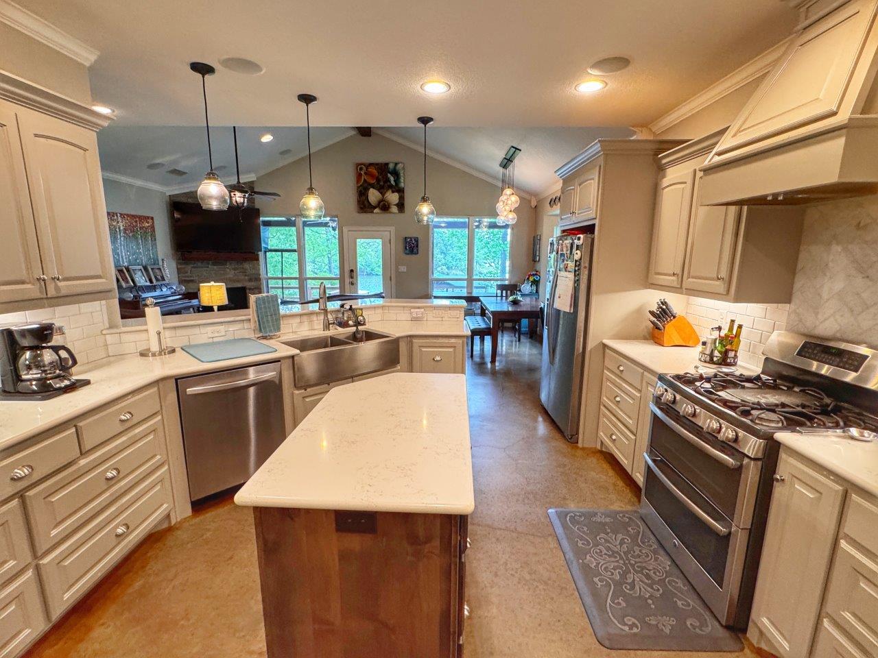 Kitchen Wide